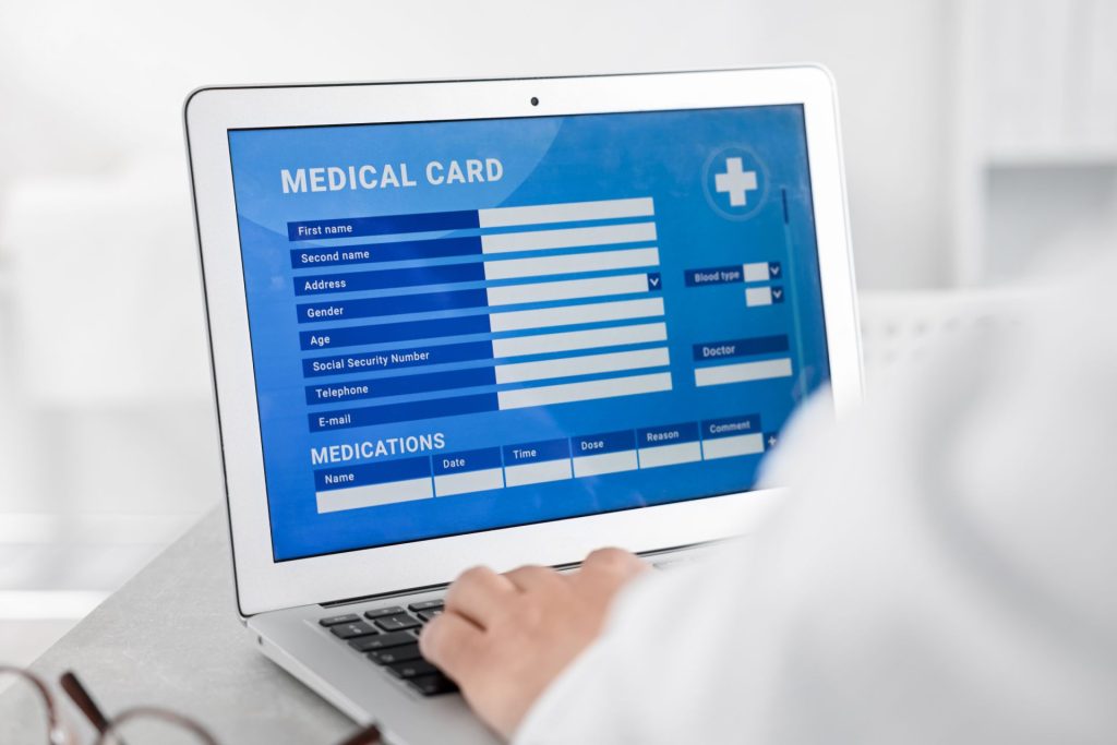 doctor-using-laptop